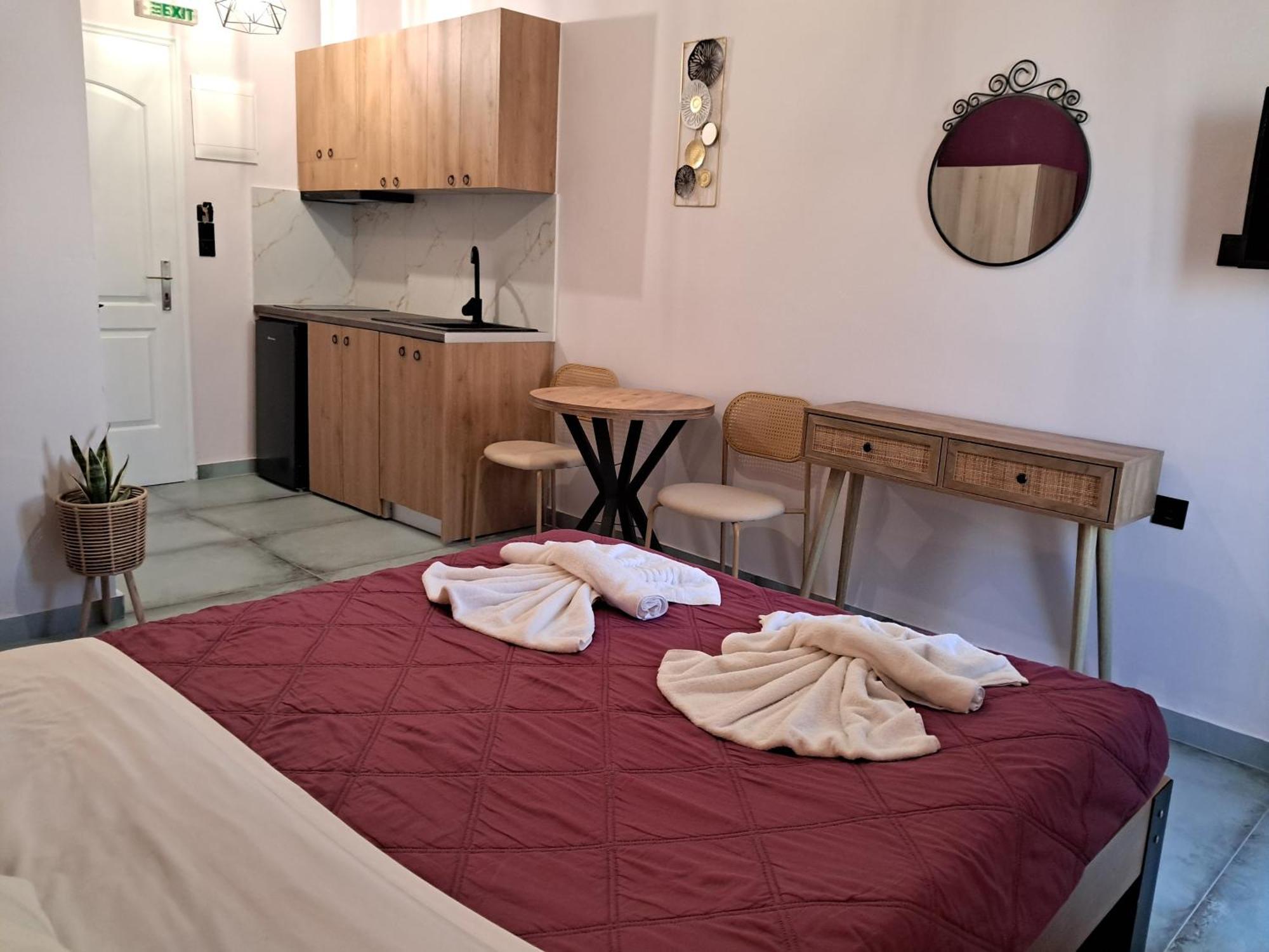 Poppy Beloni Aparthotel Chania  Exterior photo